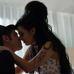 Szokująca historia życia Amy Winehouse. Relacja z premiery filmu o tragicznej gwiezdzie
