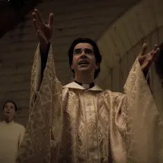 Nocna msza - recenzja serialu, który podzielił widzów: horror czy dramat?