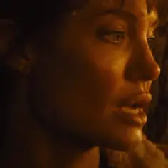 Najlepsze thrillery z Angeliną Jolie - ranking filmów, które musisz zobaczyć